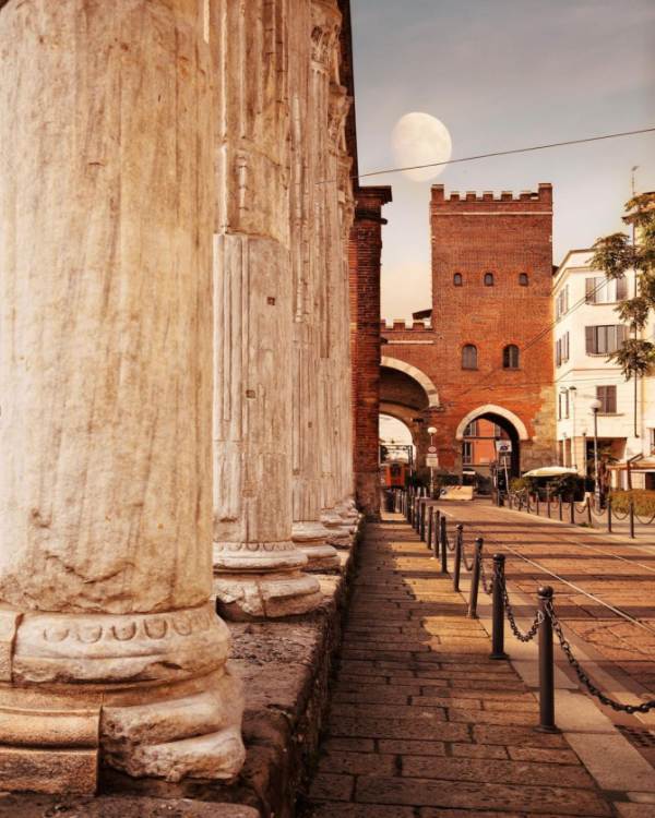 Colonne di San Lorenzo a Milano - Porta Ticinese Walking Tour